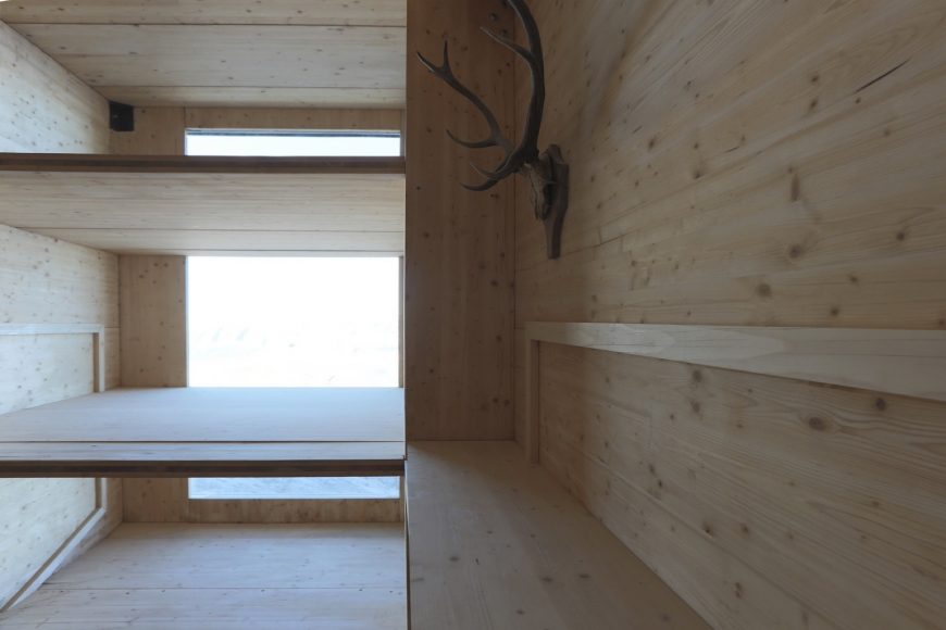 9_winter-cabin-on-mount-kanin_ofis-arhitekti_inspirationist