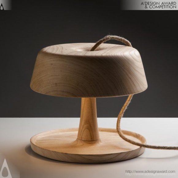 Wood-Table-Lamp-by-Magali-Suchowolski